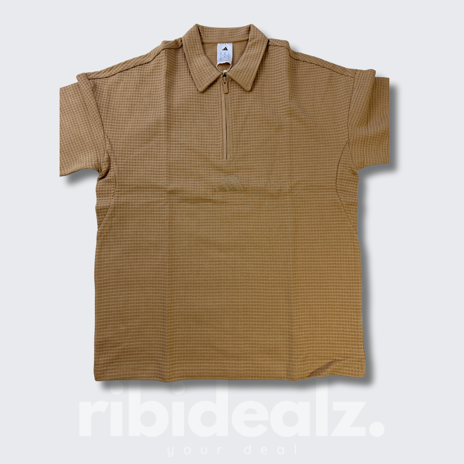 Adidas Waffle Poloshirt Half Zip Braun – Loose Fit – Kurzarm  – Neu