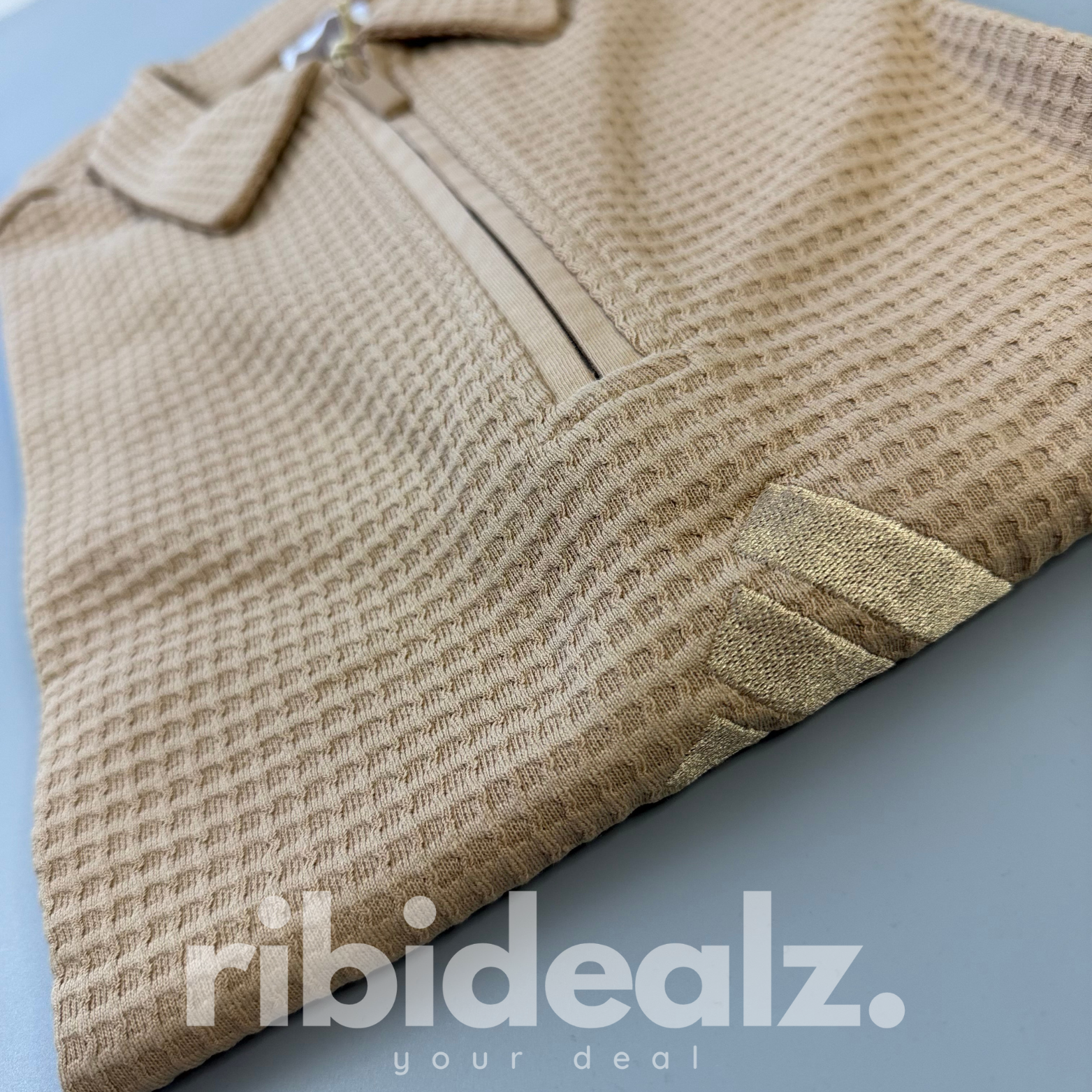 Adidas Waffle Poloshirt Half Zip Braun – Loose Fit – Kurzarm  – Neu