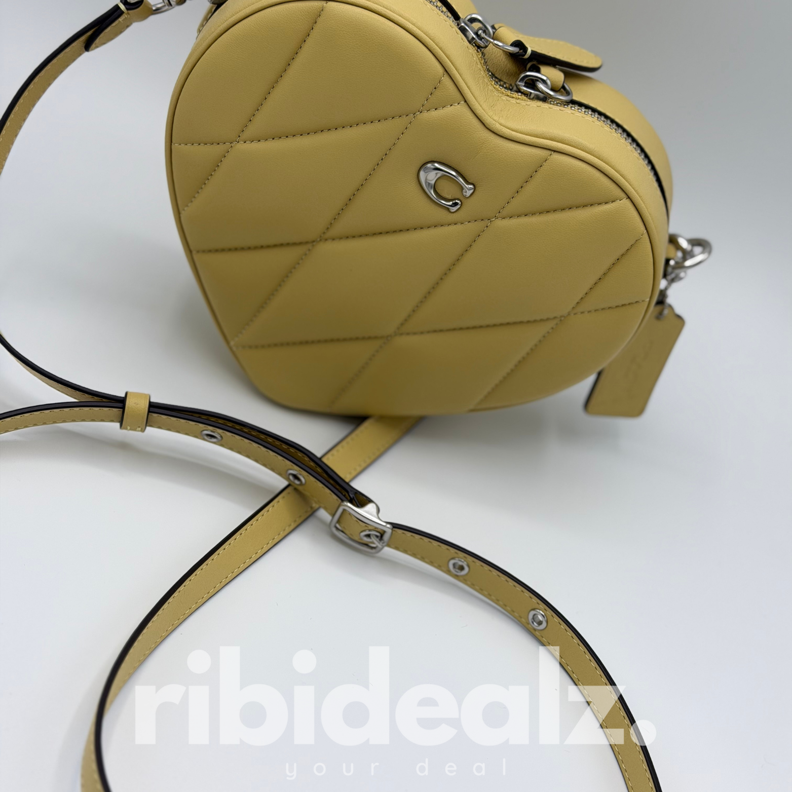 Coach Heart Bag aus Nappaleder Gelb - Crossbody Tasche mit Reißverschluss - Neu