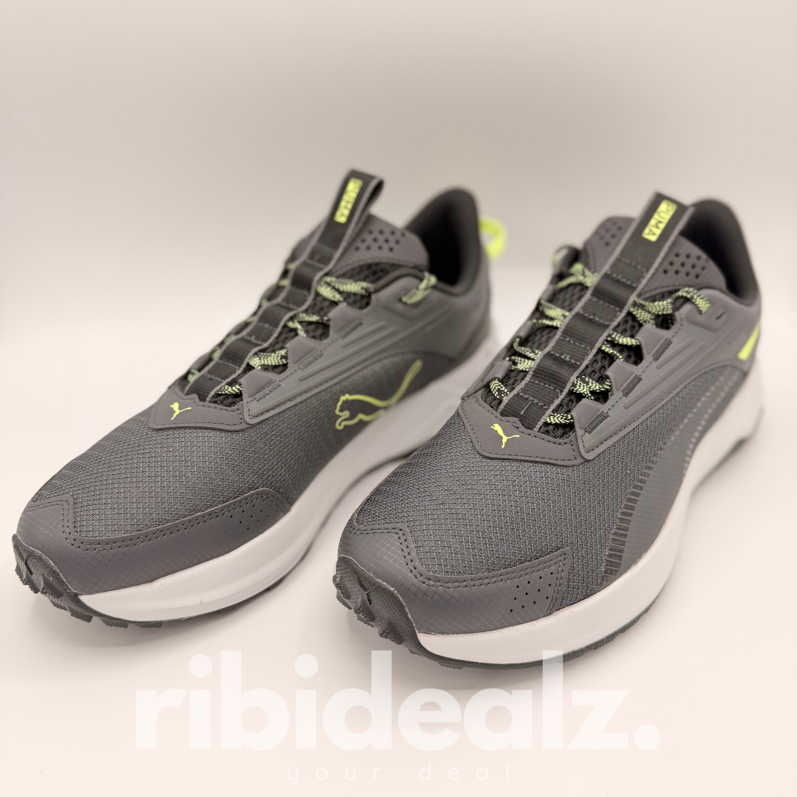 PUMA Trail Low Sneaker Schwarz Grau Neon Grün – Outdoor Running Sneaker - Neu