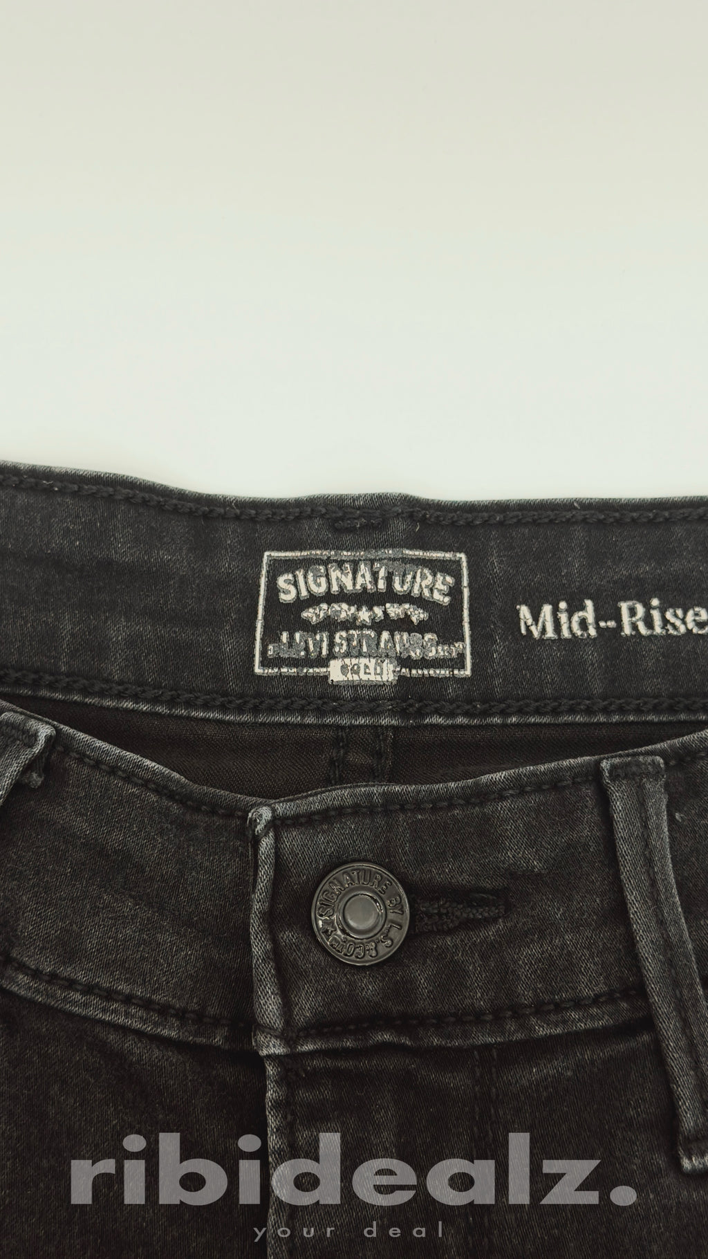 Levi’s Signature Jeans Damen Schwarz Mid-Rise W28 L30